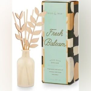 ILLUME Tried & True Holiday Wood Reed Diffuser: Fresh Balsam 3 FI Oz
